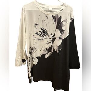 NEW-2XL BLACK AND FLORAL WHITE TOP
